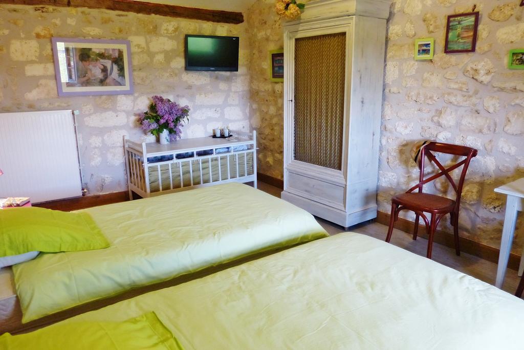 L'Echappee Belle Perigord Bed & Breakfast Cercles Bilik gambar
