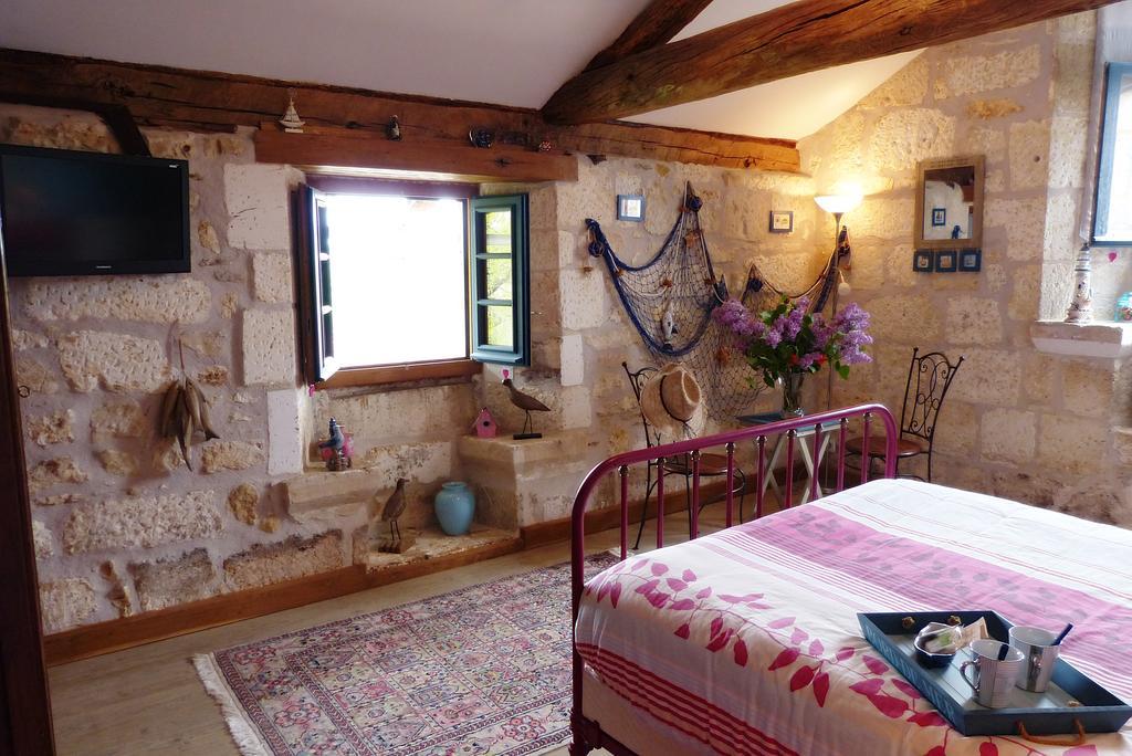 L'Echappee Belle Perigord Bed & Breakfast Cercles Bilik gambar